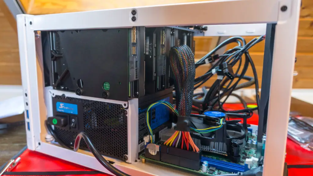 DIY NAS FreeNAS Server Finished Build